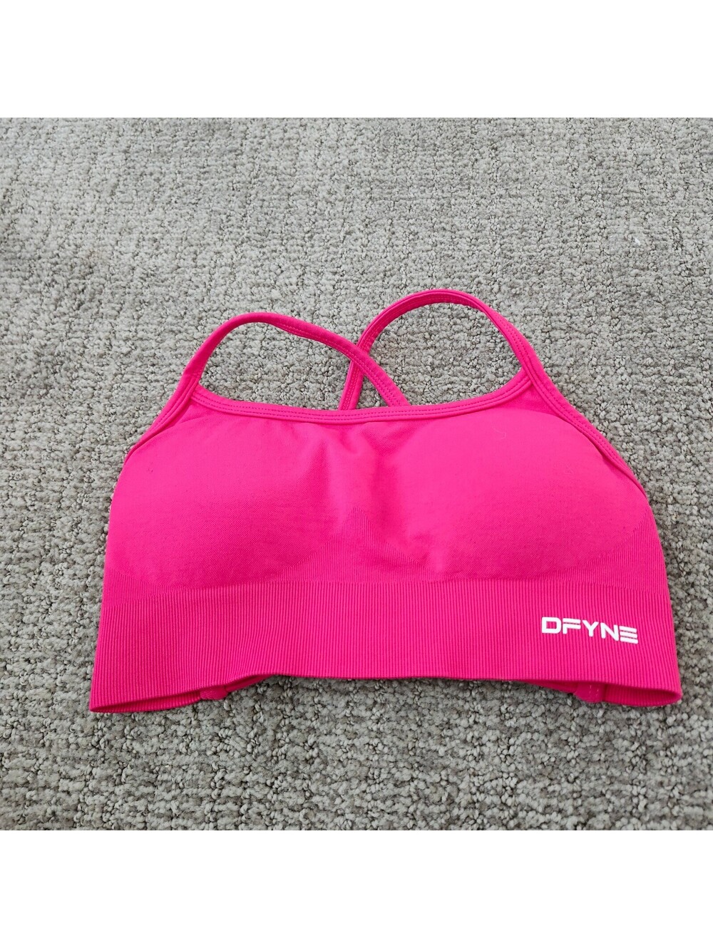 DFYNE Pink Sports Bra with Crisscross Back Straps Size Small